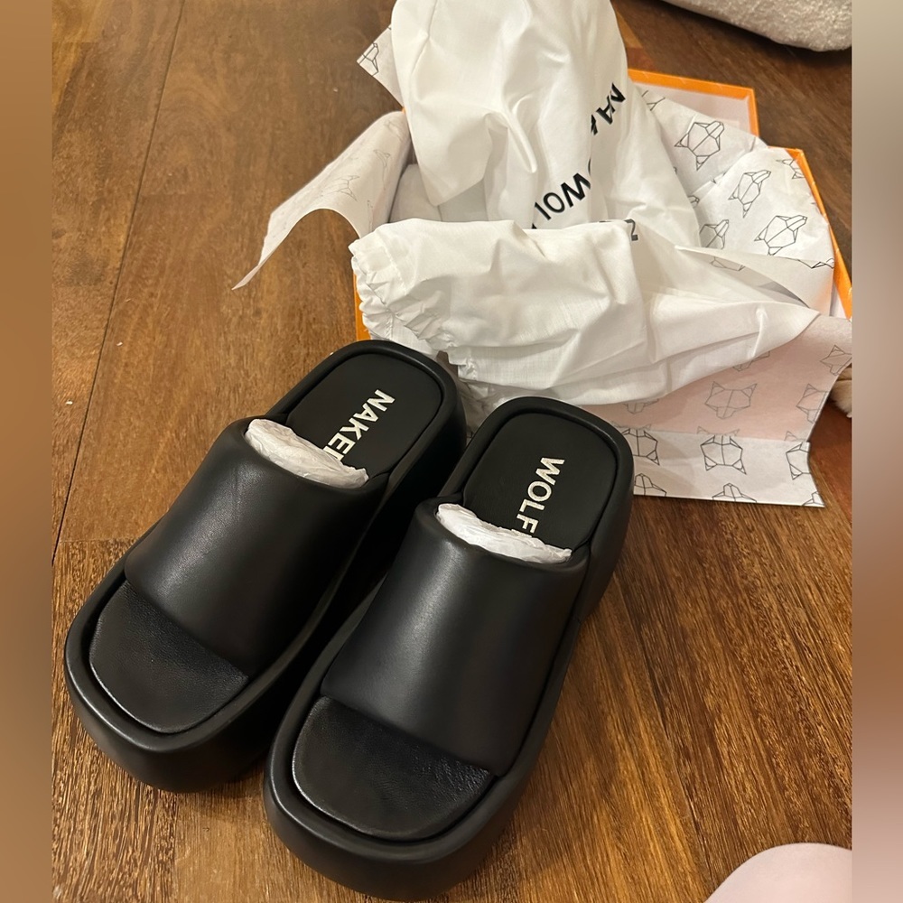 Naked Wolfe slides "The Destiny" new in box. Size 10.
